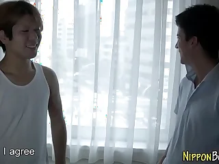 Japanese twink gets suck