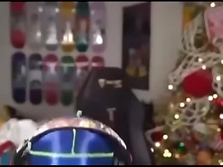 Gay Streamer BruceDropEmOff forgot to end his stream&comma; Step DEO catches him getting a blowjob under his desk&excl;